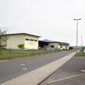 und Firma HALFEN - Leviat